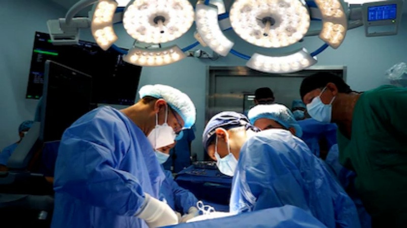 Operan a bebé de 26 semanas de gestación para retirarle un tumor; ocurrió en Lima, Perú 