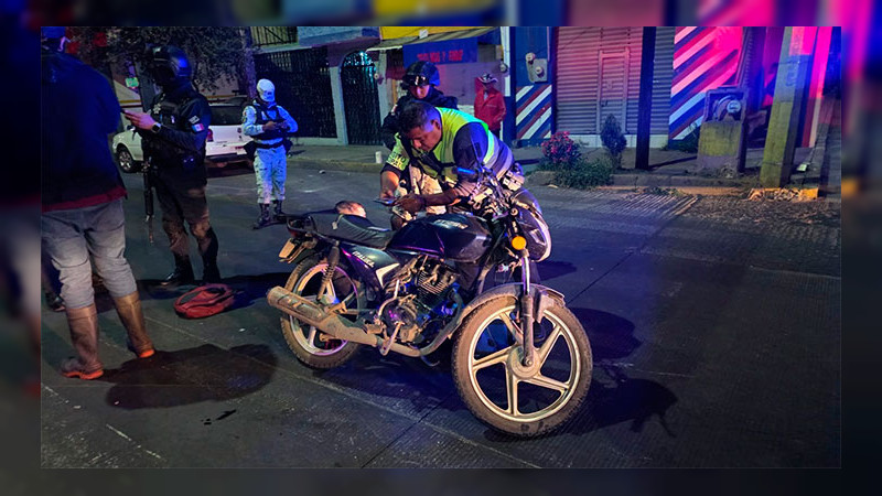 Choque de motocicletas deja dos heridos en la colonia El Porvenir de Zamora, Michoacán  