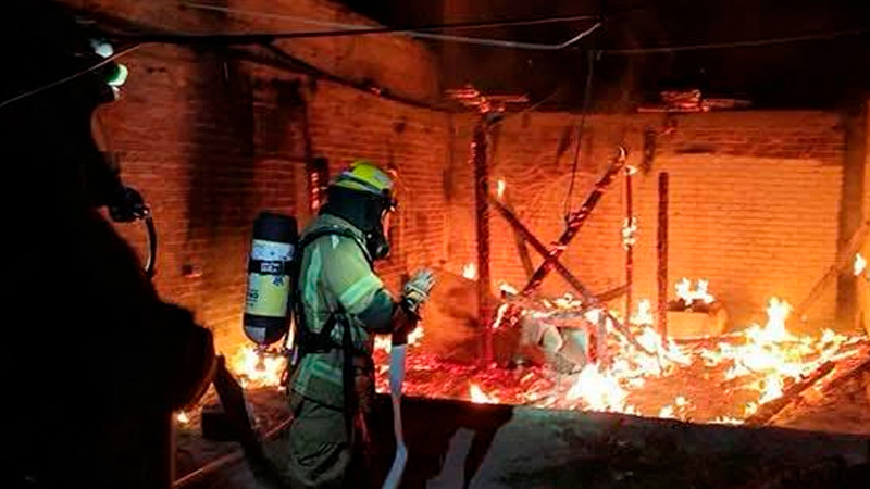 Se incendia vivienda en Morelia, Michoacán; solo hubo daños materiales  