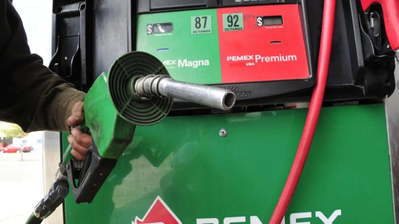 Gasolina no tendrá incremento real de precio en el 2026 en México; Hacienda recuerda acuerdo de 24 pesos 