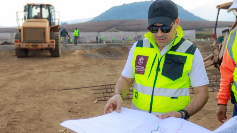 Comunidades de 39 municipios ejecutarán más de 2 mil mdp en caminos artesanales de Michoacán: Rogelio Zarazúa 