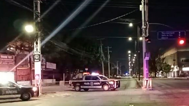 Dos muertos y tres heridos graves, dejó una agresión al interior de una pensión en San Juan del Río, Querétaro 