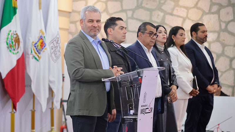 Gobierno estatal ha invertido mil 147 mdp en obras hídricas: Bedolla 