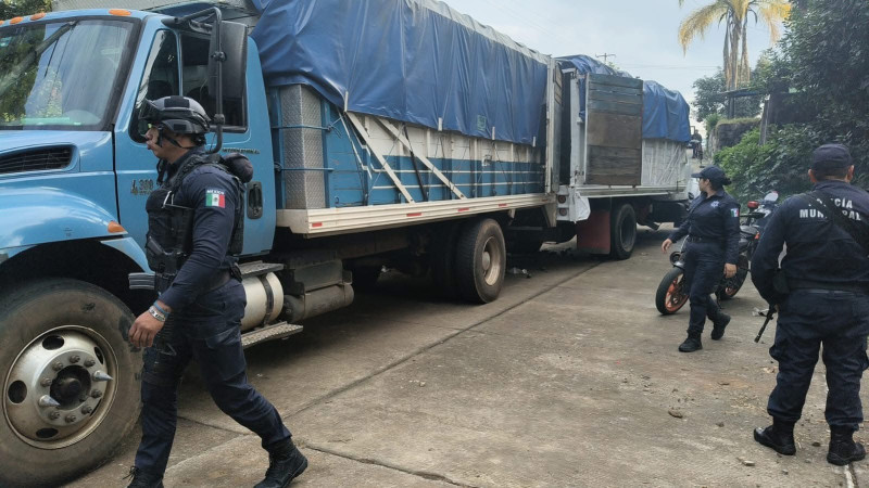 Asalto armado sacude la Siglo XXI: roban camión cargado con aguacate en tramo Pátzcuaro - Uruapan, Michoacán  