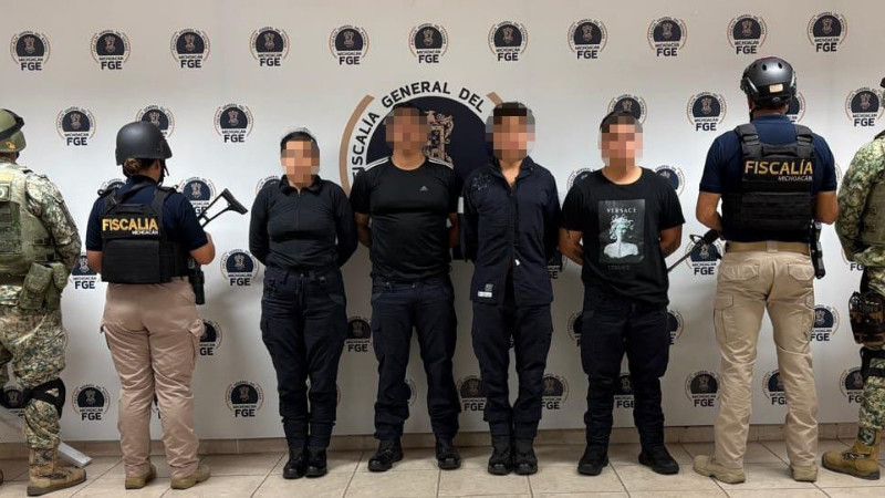 Aprehenden a cuatro elementos de la Guardia Civil Michoacán por extorsión a extranjero  