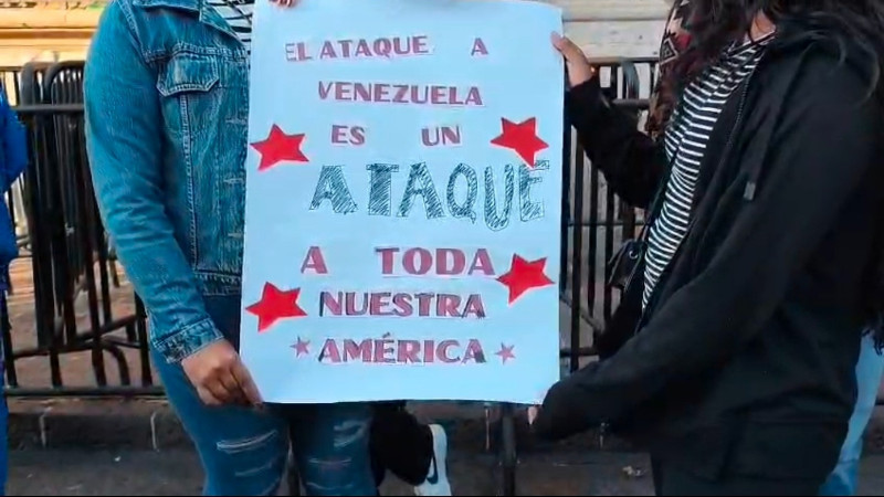 Estudiantes en Morelia Protestan Frente a Palacio de Gobierno Contra la Intervención Militar en Venezuela y Exigen la Liberación de Maduro 