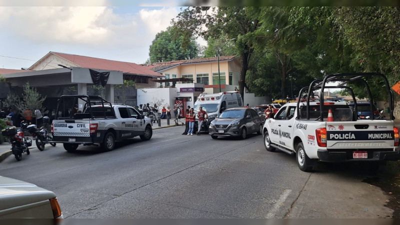 Fiscalía activa protocolo para periodistas tras ataque armado contra administrador de página informativa en Uruapan, Michoacán; menor herido colateral 
