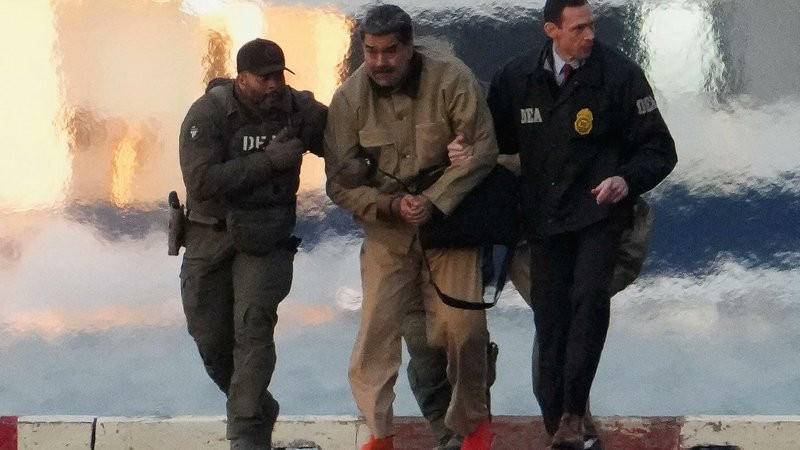 Trasladan a Nicolás Maduro y su esposa a la Corte de Brooklyn en Nueva York 