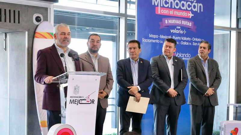 Michoacán alcanza cifra récord en 2025; más de 1.5 millones de turistas llegaron por aire: Bedolla 
