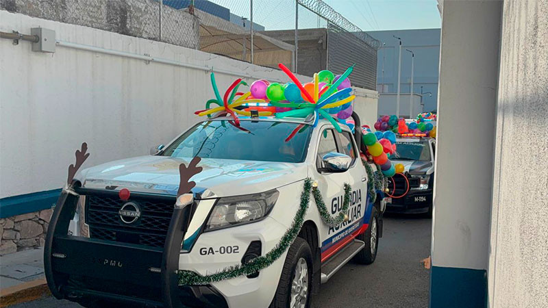 Entrega la SSPMQ juguetes a niñas y niños de las comunidades de la Delegación de Santa Rosa Jáuregui 