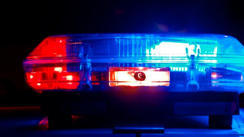 Violencia irrumpe en la madrugada de Cortazar; ataque armado deja dos personas calcinadas 