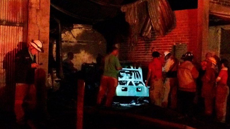 Suspensión de ducto, contención del fuego y enfriamiento del área permitieron controlar incendio en Villagrán 