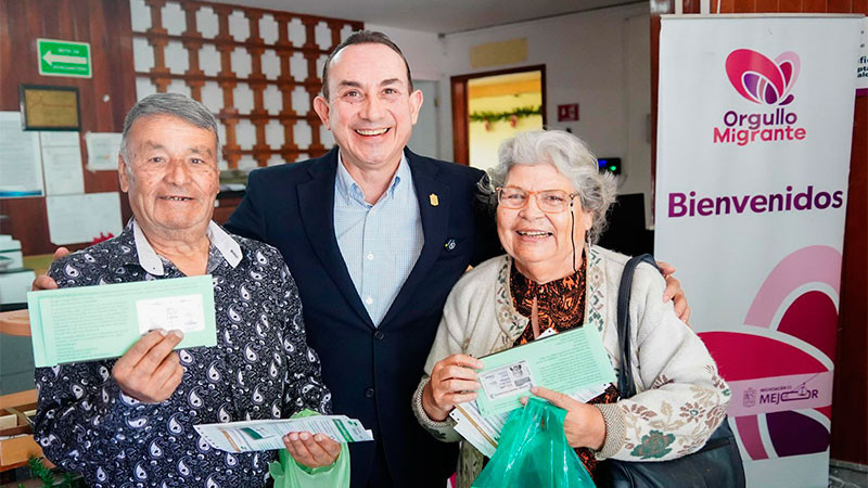 Adultos mayores de Morelia reciben visas del programa Reencuentro Familiar: Semigrante 