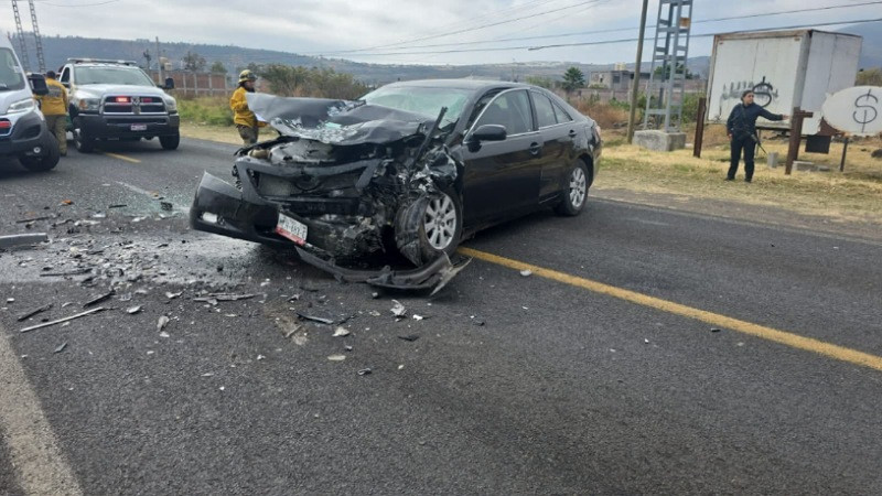 Choque vehicular en Morelia, Michoacán, deja un herido 