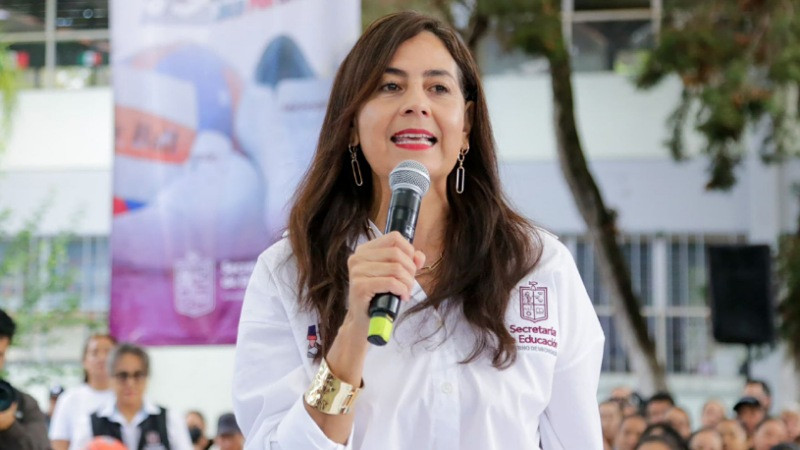 Mañana reinician clases más de 900 mil estudiantes de básica: Gabriela Molina 