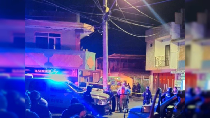 Homicidio nocturno sacude a Uruapan, Michoacán; irrumpen en vivienda y acribillan a joven en su propio patio 