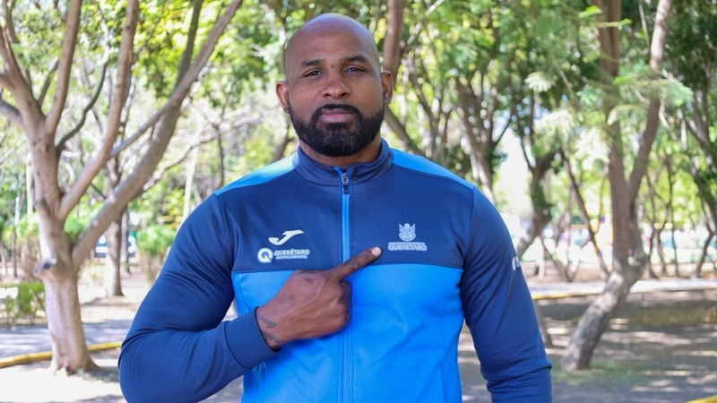 Acompaña Yoandri Savón conquista de 13 medallas de kickboxing y boxeo para Querétaro 