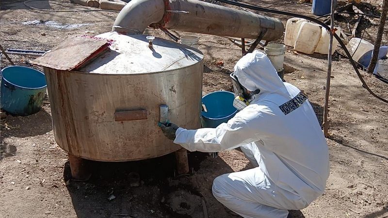 Marina desmantela tres laboratorios clandestinos y asegura más de 700 kilos de estupefaciente 