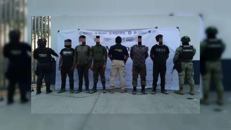 Célula armada de Jalisco detenida en Tierra Caliente de Michoacán, va a prisión federal: Se le aseguró arsenal tras enfrentamiento con militares 