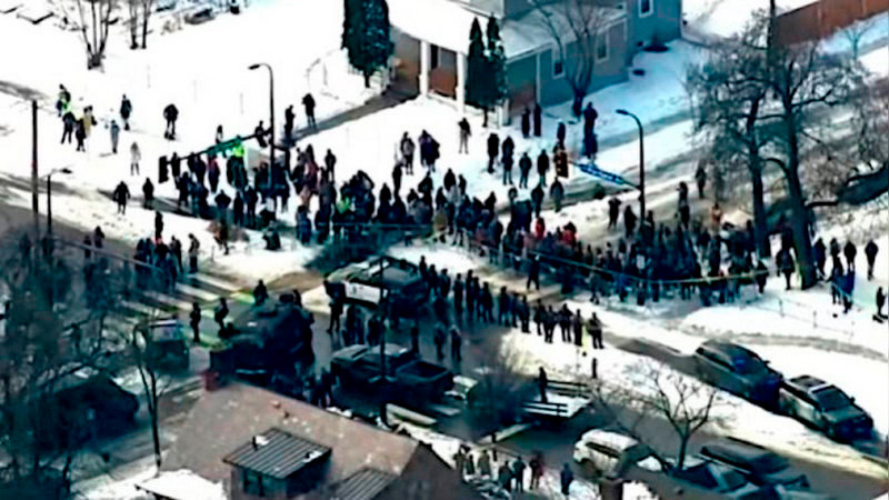 Dimiten seis fiscales de Minnesota tras ser presionados por caso de mujer ultimada por ICE 