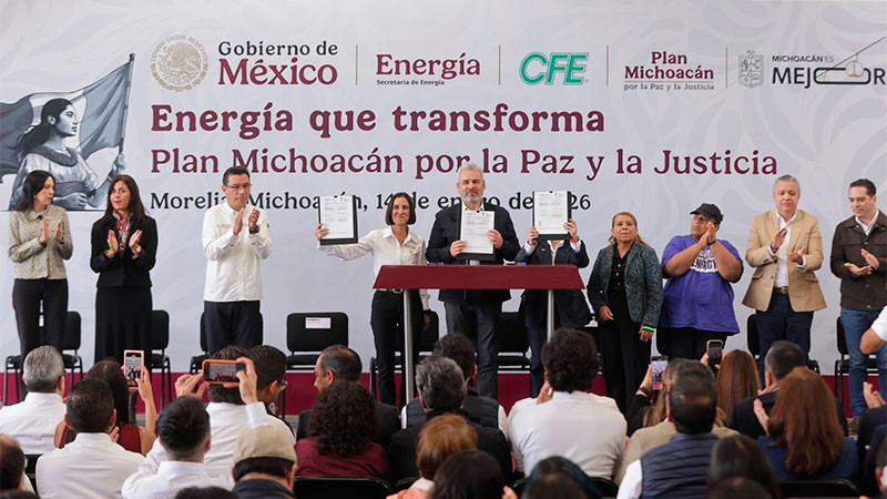 Michoacán corta brecha digital con internet gratuito para estudiantes: Bedolla   