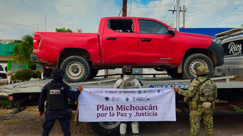 En Buenavista, Michoacán aseguran 3 vehículos con reporte de robo, uno cuenta con blindaje improvisado 