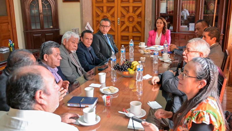 Fabiola Alanís dialoga con iglesias evangélicas 