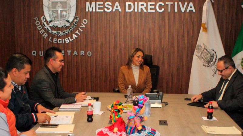 Ginna Guzmán se reúne con el PJ de Querétaro 