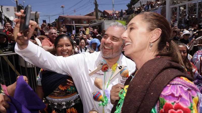 Becas educativas, uno de los legados de Sheinbaum para Michoacán: Bedolla 