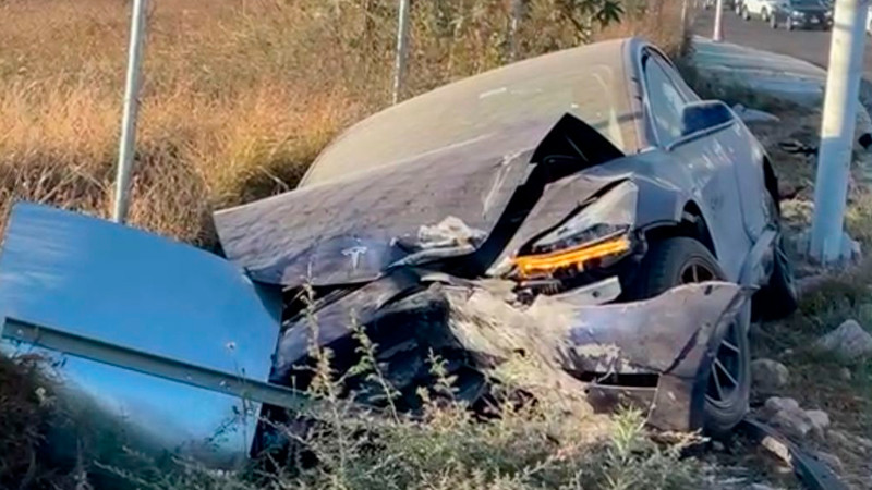 Exceso de velocidad ocasionó salida de camino en el Fray Junípero Serra  