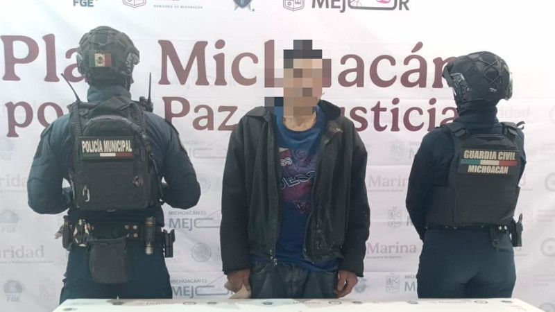 En Salvador Escalante, Michoacán detienen a un hombre en posesión de 40 dosis de droga 