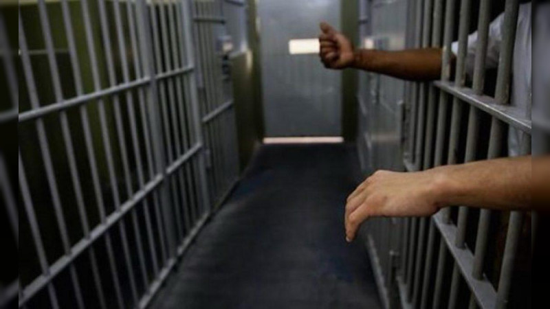 Reportan ingreso del Delegado de Tránsito de Tangancícuaro a Barandilla de Jacona, Michoacán, por escandalizar en estado de ebriedad 