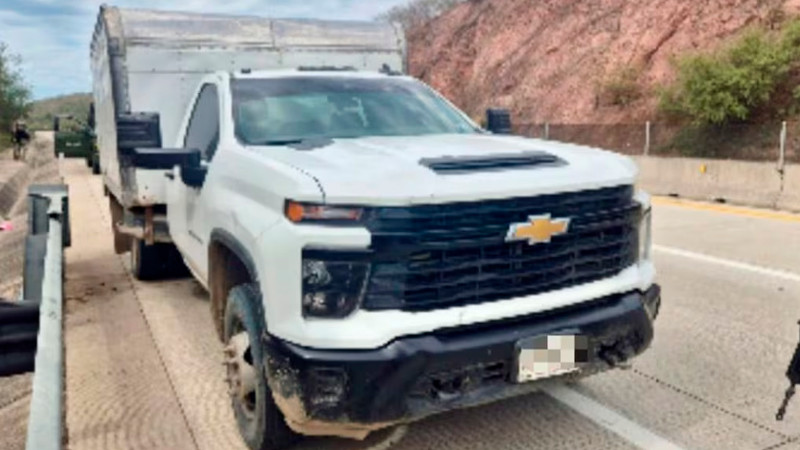 Aseguran 98 explosivos y camión con huachicol en Sinaloa 