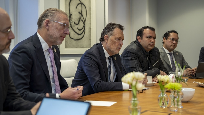 Gobernador de Querétaro impulsa inversión de 215 mdp de Plásticos Durex en gira por España 