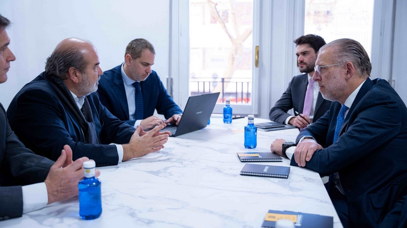 Fortalece Marco Del Prete agenda digital de Querétaro en Madrid 