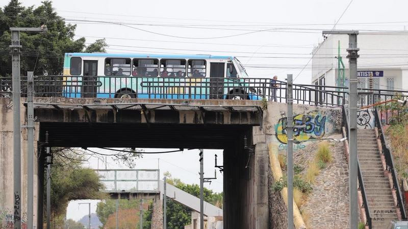 Llaman a prevenirse en Querétaro ante las obras viales; Qrobús tendrá modificaciones en sus rutas 