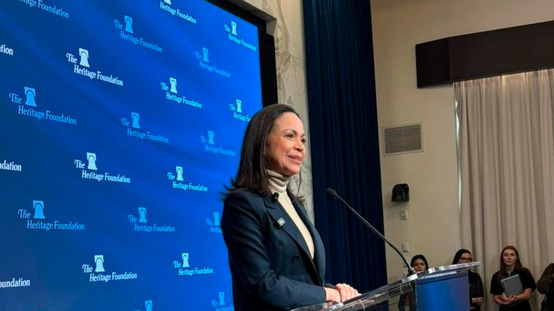 Asegura María Corina Machado que su principal objetivo es regresar a Venezuela 