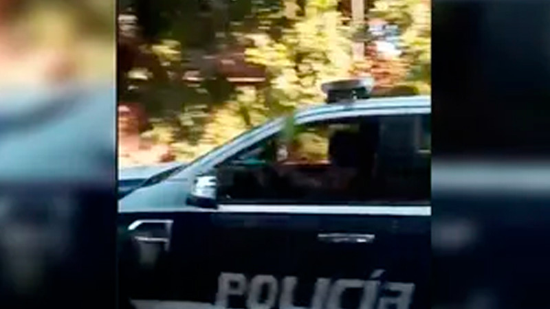 Investigan al jefe de policía de Atlatlahucan, Morelos, por pasear a mujer en patrulla en presunto estado de ebriedad 