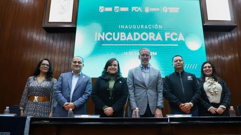 Apertura Universidad Autonóma de Querétaro Incubadora de Negocios en la Facultad de Contaduría 