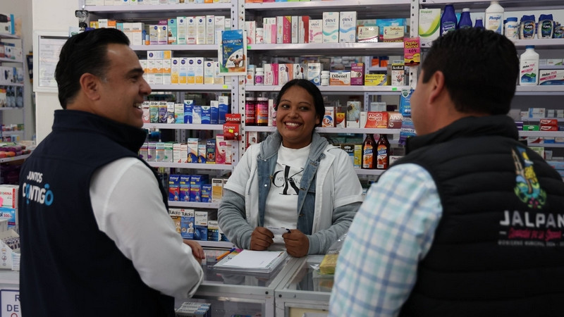 Realiza Luis Nava recorridos de cercanía en Jalpan con la estrategia Aquí Contigo 