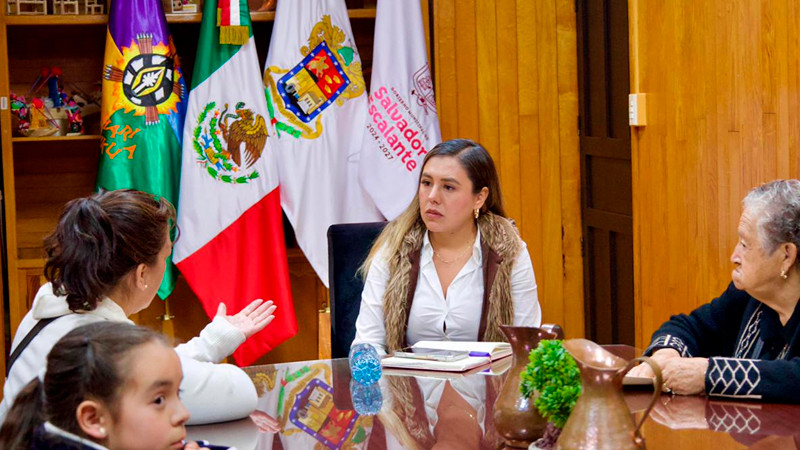 Dayana Pérez Mendoza impulsa un gobierno cercano y de escucha en Salvador Escalante 