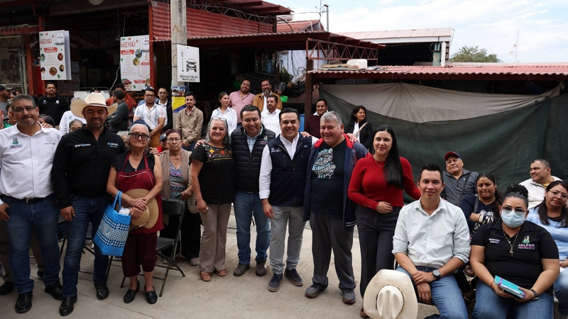 Entrega Luis Nava obra social en Jalpan de Serra, Querétaro 
