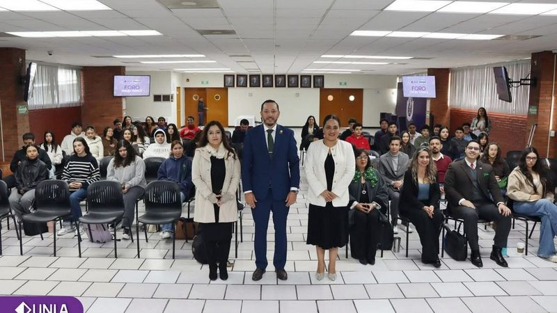 Alberto Ochoa Barajas destaca la importancia de la innovación y el liderazgo en foro COMLA–UNLA 