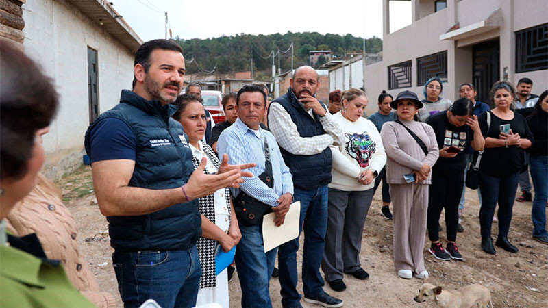  Yankel Benítez dialoga y atiende necesidades de vecinos de tenencia Morelos en Morelia, Michoacán  