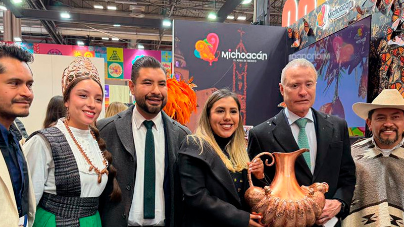 Santa Clara del Cobre enamora al mundo en FITUR 2026: Dayana Pérez Mendoza 