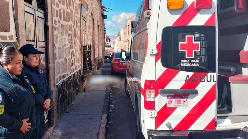 Por presuntas causas naturales, fallece hombre en el Centro Histórico de Morelia, Michoacán 