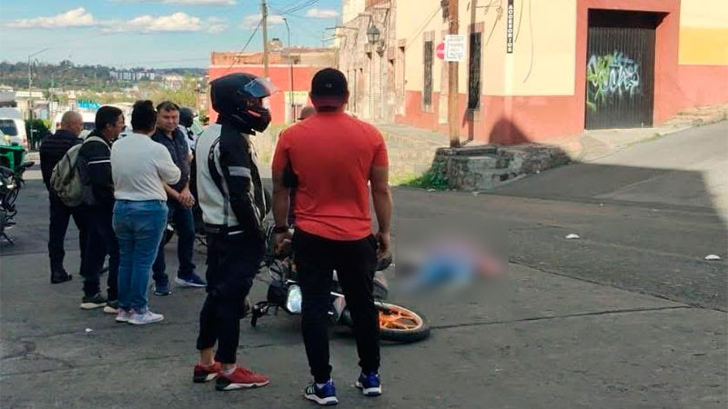 Mujer pierde la vida en accidente de motocicleta en el Centro de Morelia, Michoacán  
