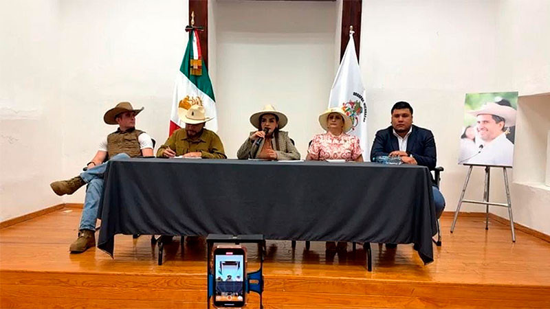 Grecia Quiroz no descarta guerra sucia en mantas que ligan a su gobierno con cuotas 