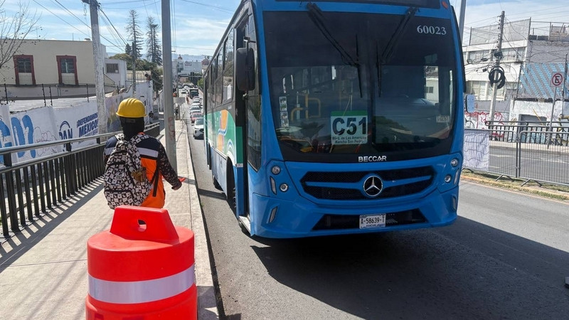 Detectan AMEQ y Waze horarios de mayor carga vehicular en Av. Corregidora Norte 