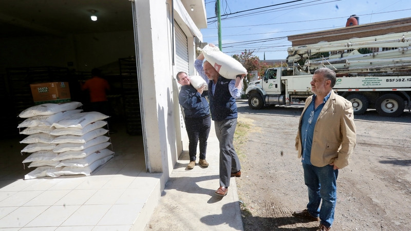 Entrega Marco Del Prete apoyos en especie a emprendedores de Corregidora y El Marqués 